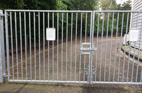 ornamental metal gates and fencing